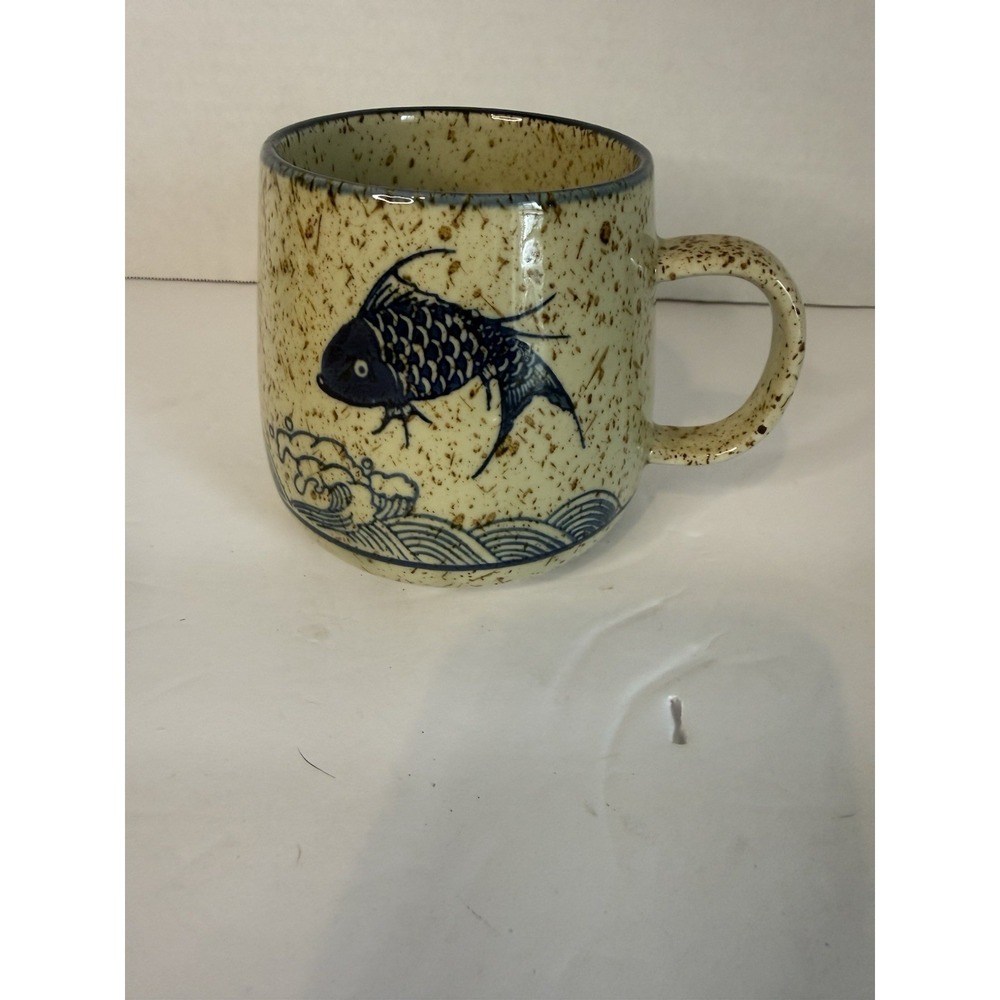 Tuhuo Ceramic Coffee Mug Fish‎ and Waves Beige Blue Decorated Glossy Handle